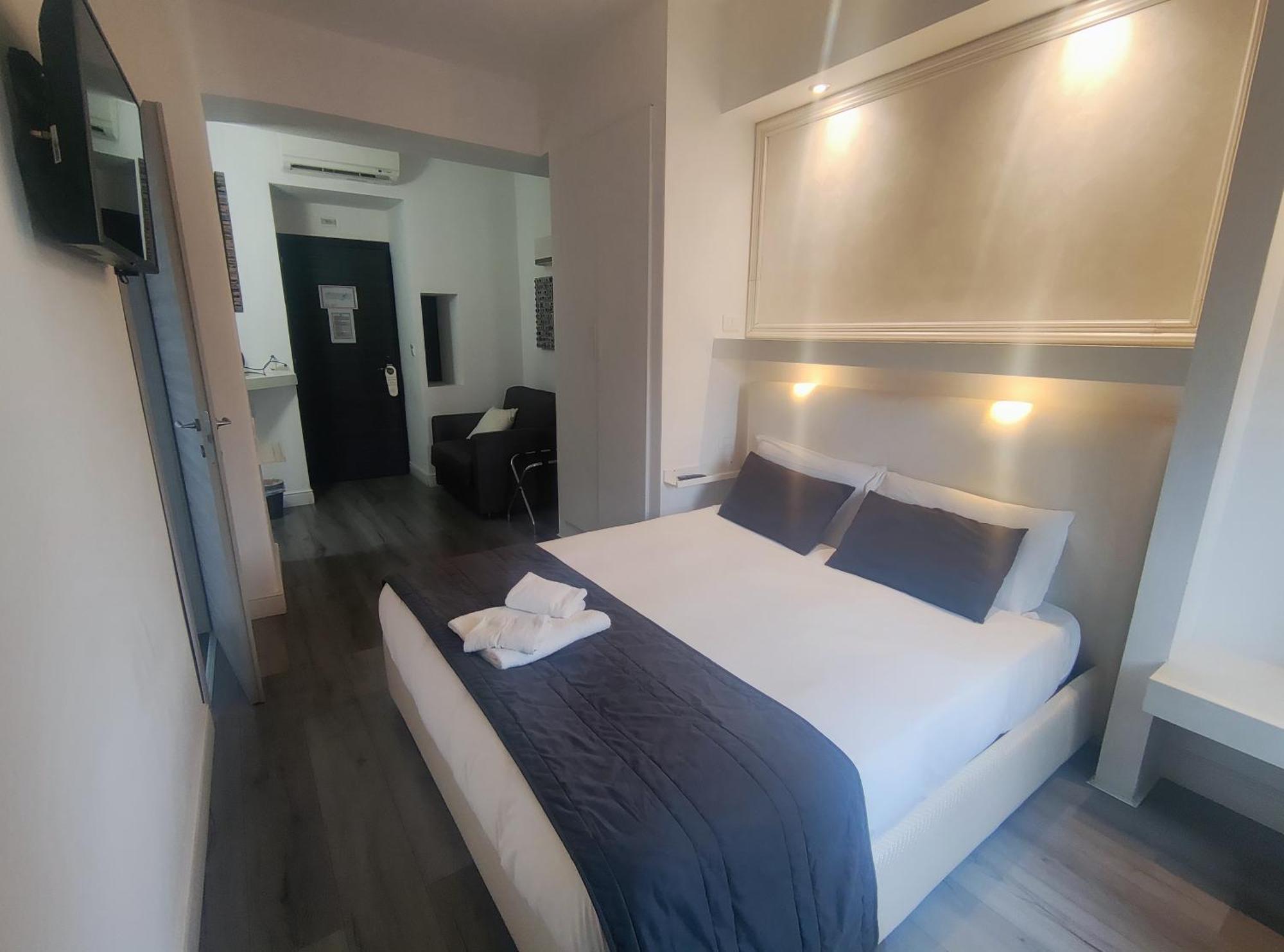 Brunelleschi Holidays Hostel Rome Exterior photo